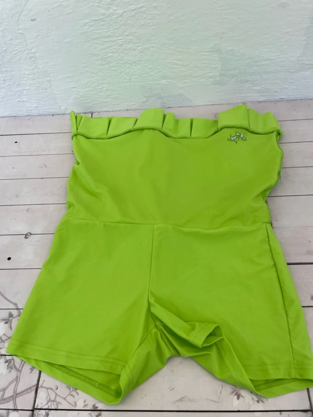 Tzu Tzu Lime Green Pleated Hem Mini Skirt - Picture 7 of 7